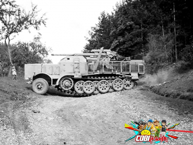 Sfl. 8,8-cm-FlaK 36 auf Fahrgestell Sd.Kfz. 9 Schwerer Zugkraftwagen 18t 